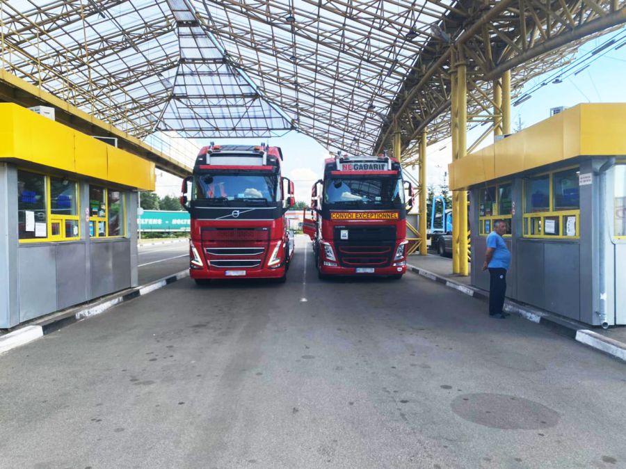 У черзі на виїзд з території України перед пунктом пропуску "Ягодин" очікують близько 2 700 вантажівок