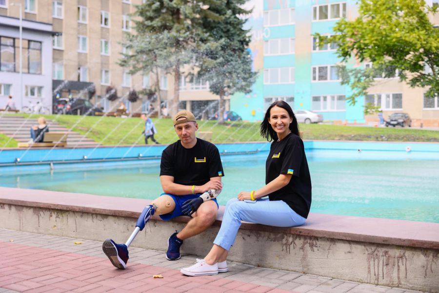 Міша скорочує м’яз на ампутованій кінцівці і рука реагує. Цей протез хлопець називає "квитком у життя"