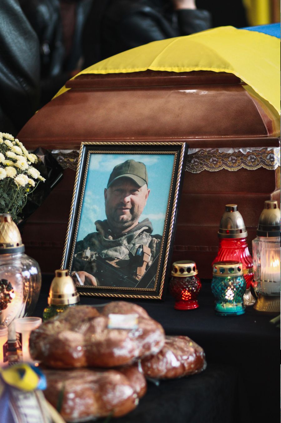 Івана Вінтоновича поховали на цвинтарі у рідному селі Перевозці