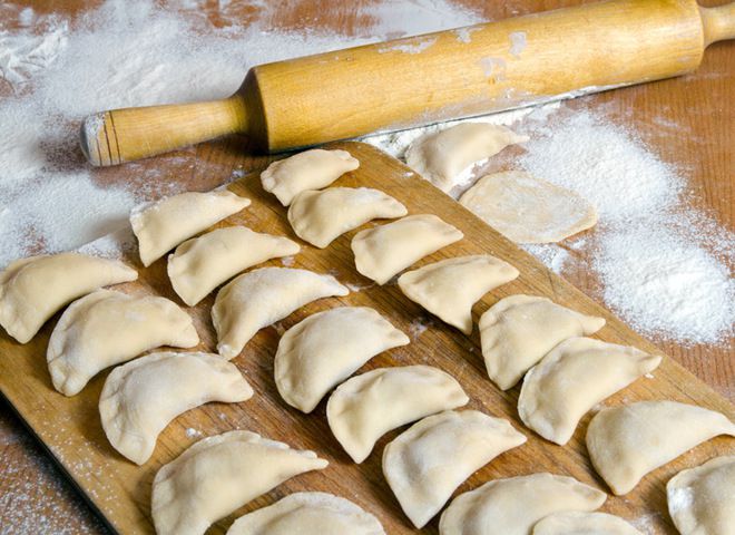 Ілюстративне фото. Бажаючі ліпити вареники можуть підійти до Калуського ліцею №6