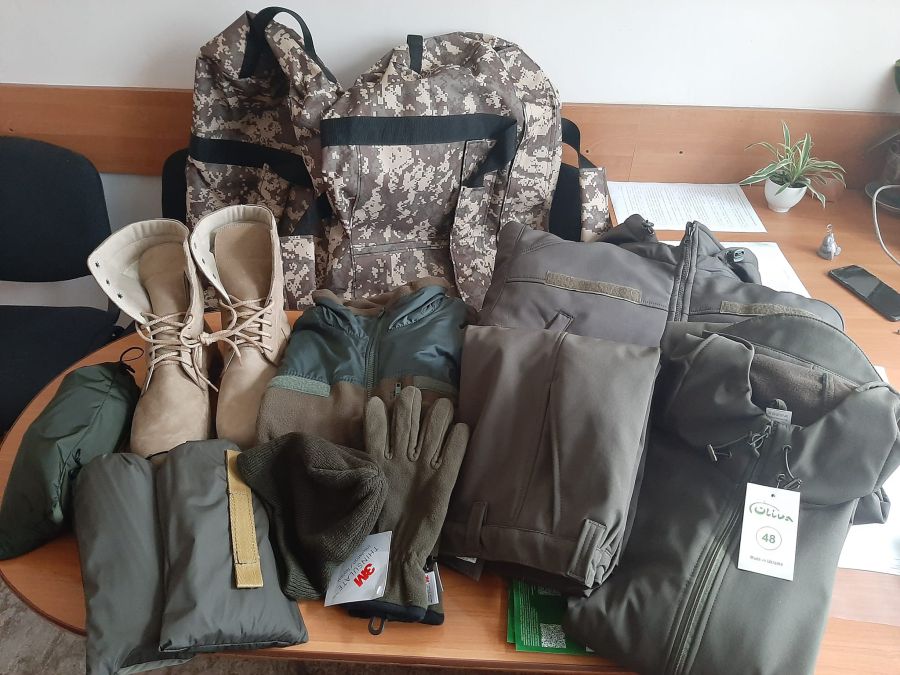 З огляду на зміну пори року військові потребують теплого одягу