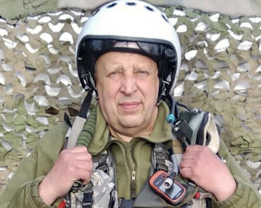 До війни Михайло Матюшенко працював керівником однієї з українських авіакомпаній