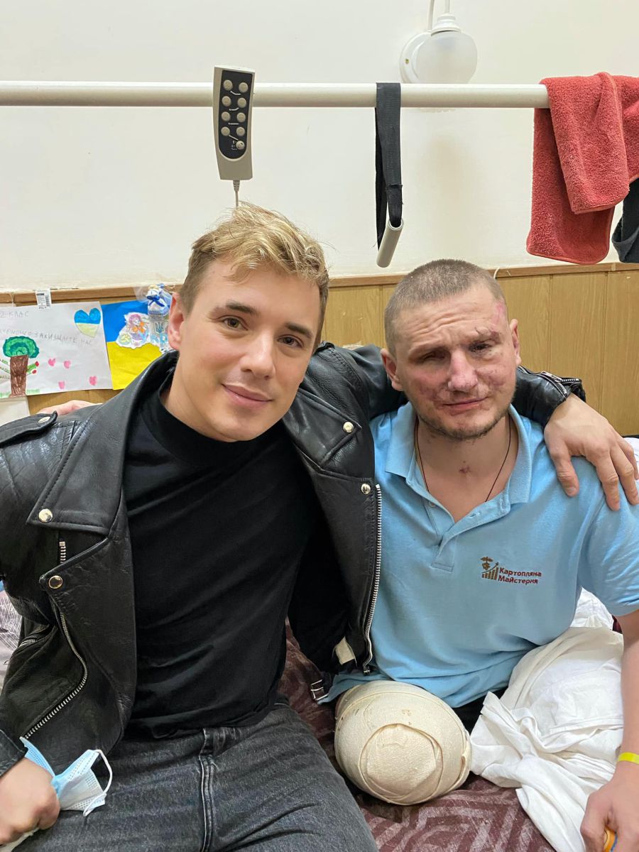 Волонтери ведуть перемовини щодо реабілітації хлопця в Канаді