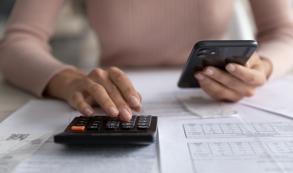 Станом на 1 квітня калушани заборгували підприємству 15,5 млн гривень, а на 20 липня — близько 13,5 млн гривень