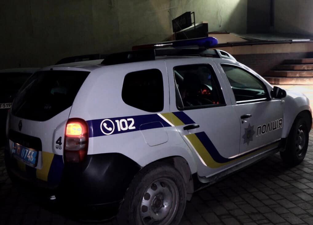 У соцмережі повідомляли, що стрілянина сталася біля пабу "Під ясенами" на площі Героїв