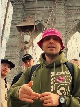 Військові на передовій гостро потребують щонайменше 4000 повнопривідних вантажних автомобілів