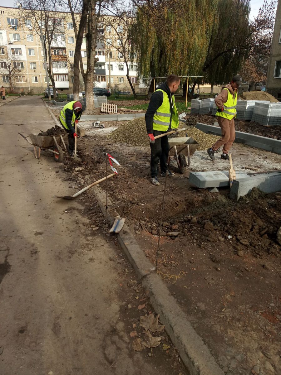 Послуги з благоустрою заплановані біля чотирьох багатоквартирних житлових будинків Калуша