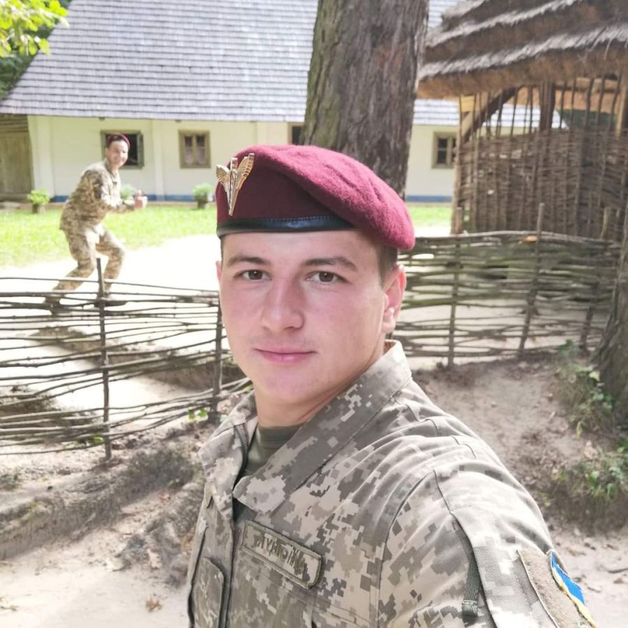 Віталій Ланощук загинув, захищаючи українську землю від окупантів. Вічна слава Герою!