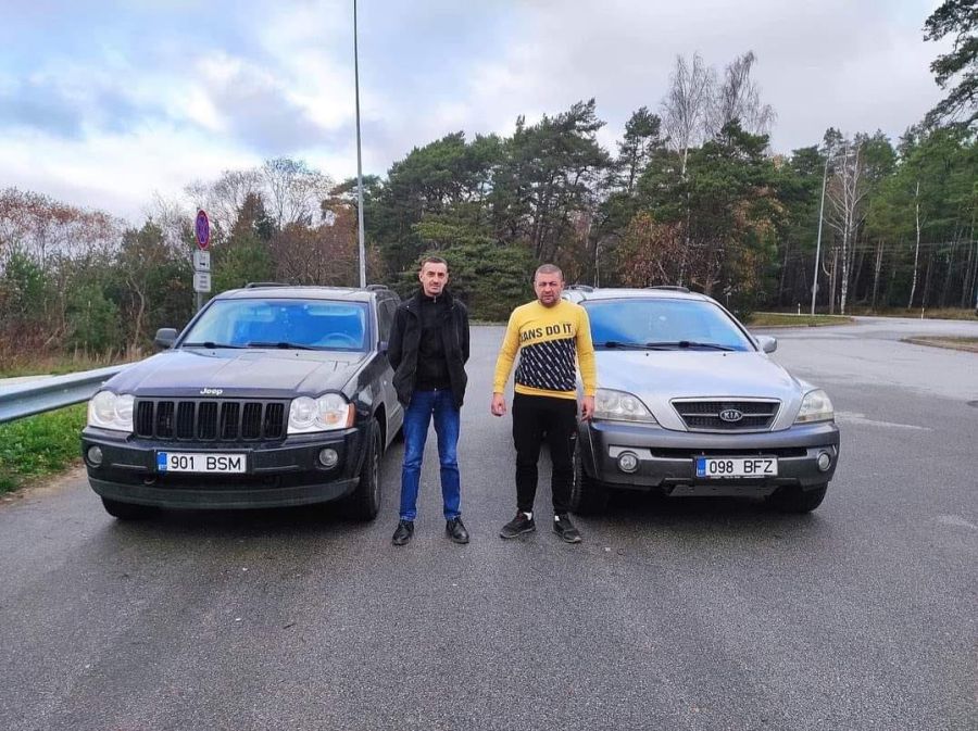 Боднарівська громада придбала для потреб захисників ще два автомобілі. 