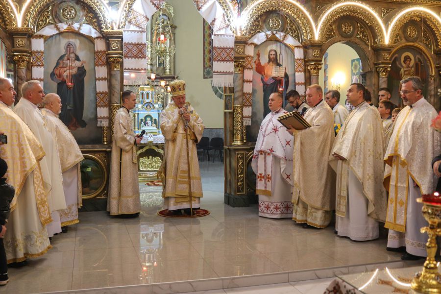 Під час літургії відбулося освячення Престолу - нового жертовника