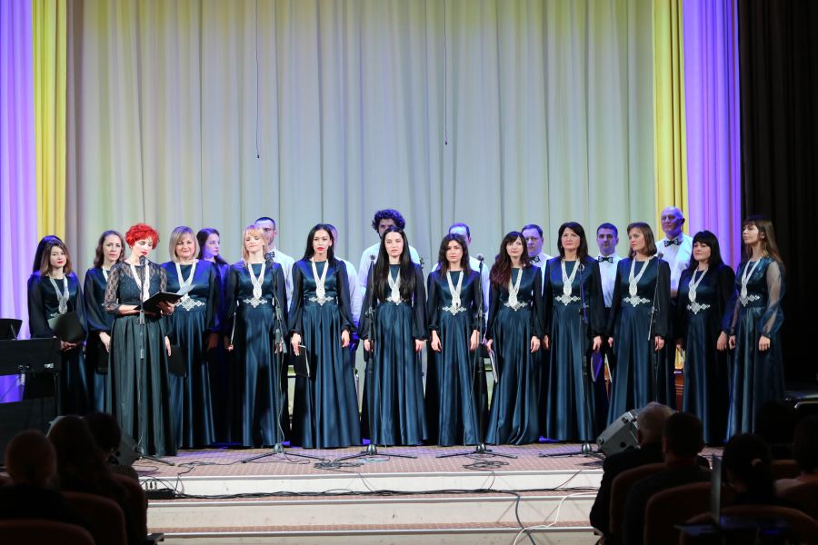 Духовні твори глядачам дарували колективи Калуської дитячої музичної школи