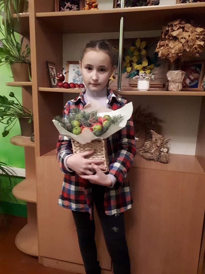 Під керівництвом Наталії Перегіняк Аліна Прокопів підготувала презентацію про міську ластівку