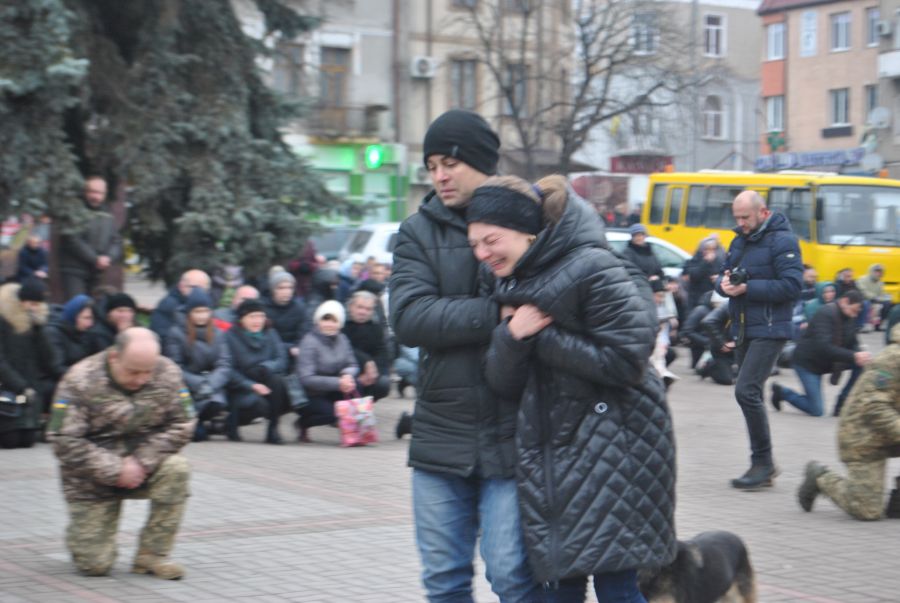 Молоде життя трагічно обірвалося внаслідок мінометного обстрілу поблизу Бахмута на Донеччині