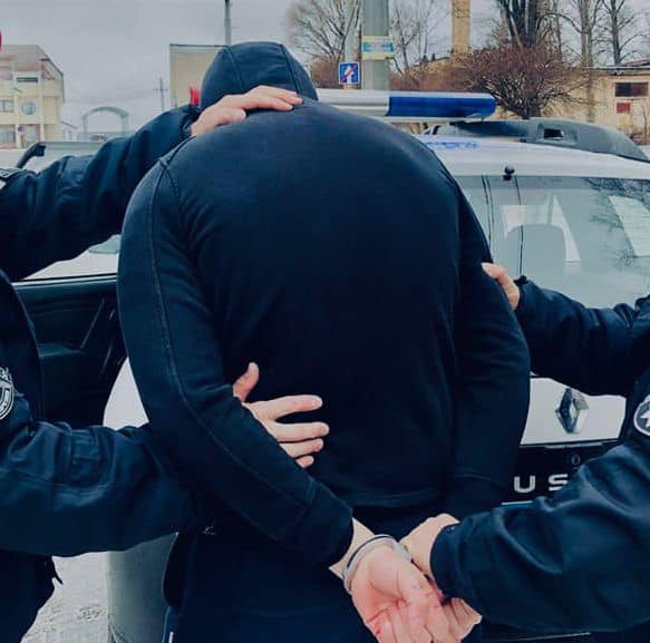 40-річний потерпілий вдома мав гостину із товаришем, який під час сварки задушив господаря