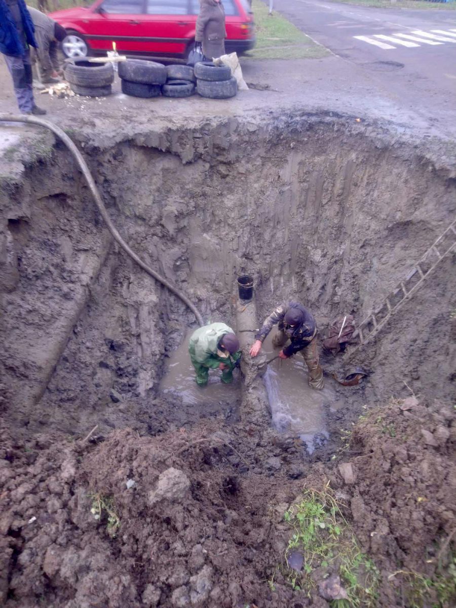 Теплопостачання тимчасово призупинено через ліквідацію пориву транзитної теплотраси