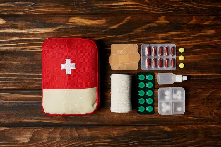Ілюстроване фото. У аптечці варто тримати місячний запас ліків.