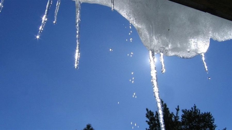 Ілюстроване фото. Впродовж доби на дорогах Прикарпаття та обласного центру очікується ожеледиця