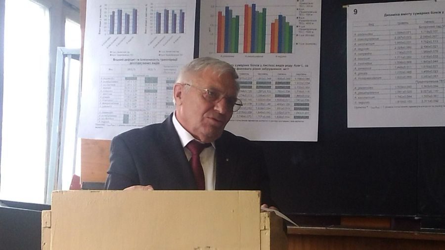 Під керівництвом Василя Парпана підготовлено і захищено 21 кандидатську дисертацію і 3 докторські дисертації