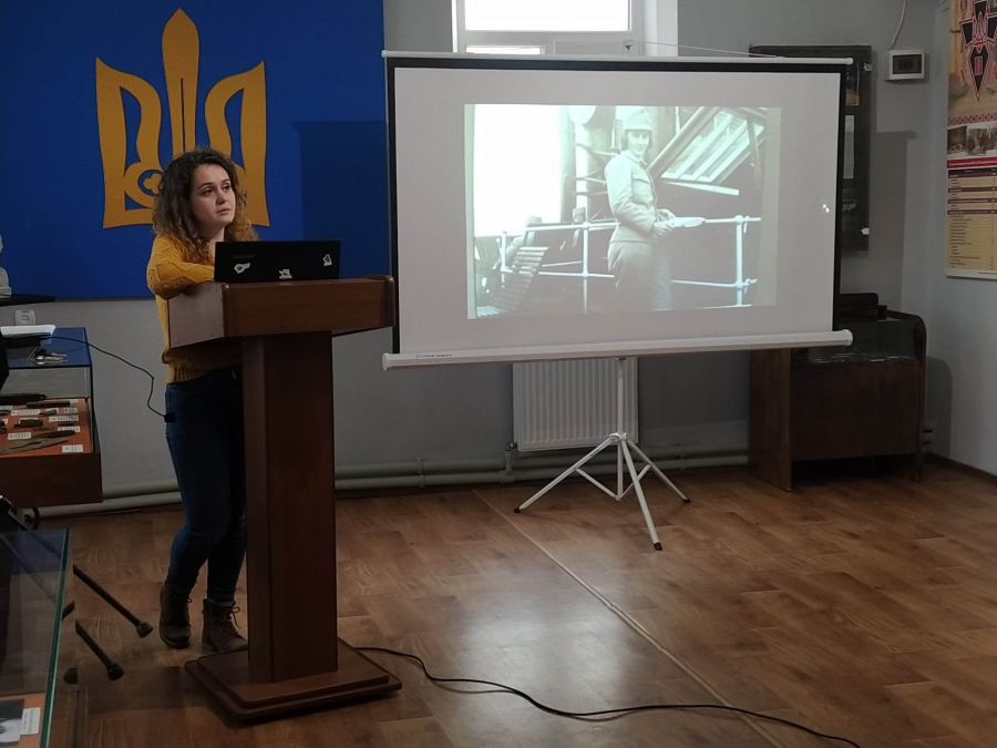 Лекторка Людмила Андрійчук розкрила присутнім цікаві деталі про армію УГА та УНР