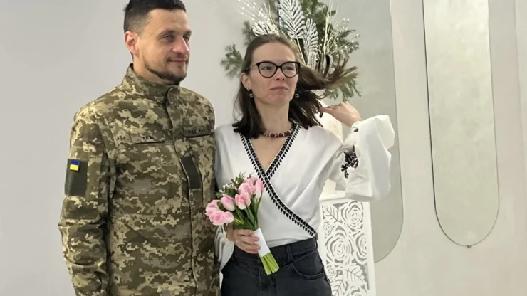 Пропозицію одружитися Петро зробив Олесі 21 грудня, коли приїхав у десятиденну відпустку додому.