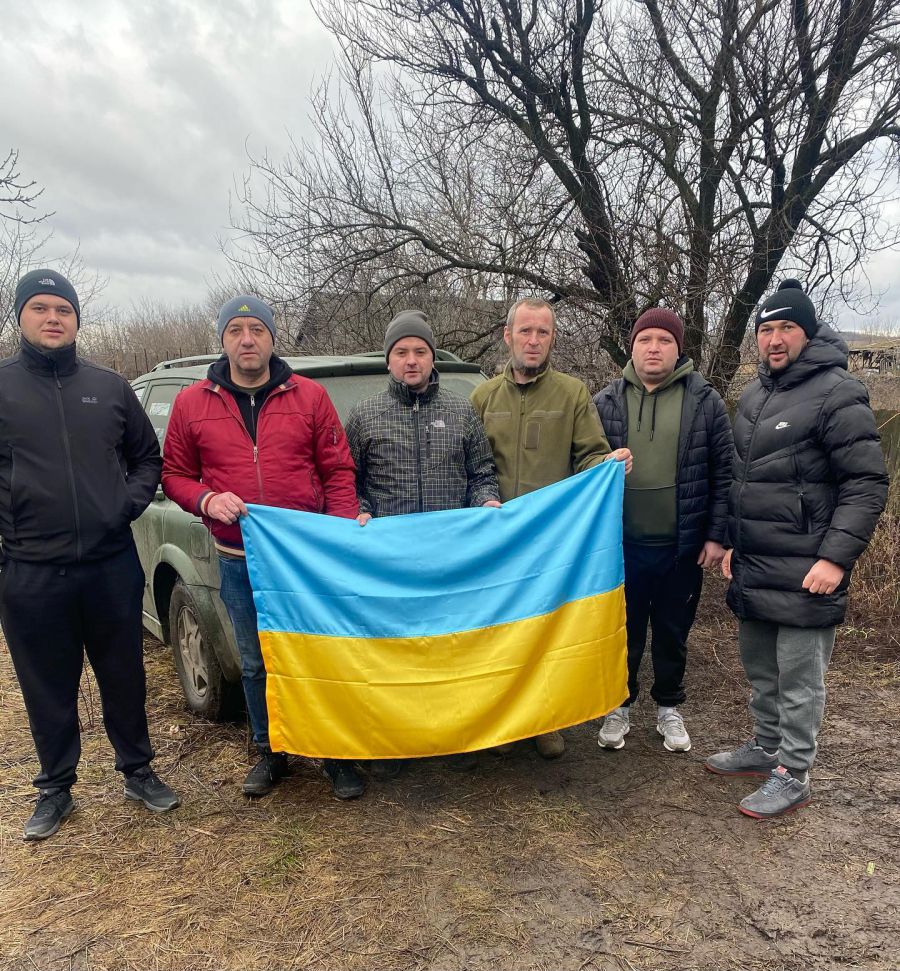 Загалом волонтери з Новицької громади разом зі своїми друзями та благодійним фондом придбали три автівки для ЗСУ