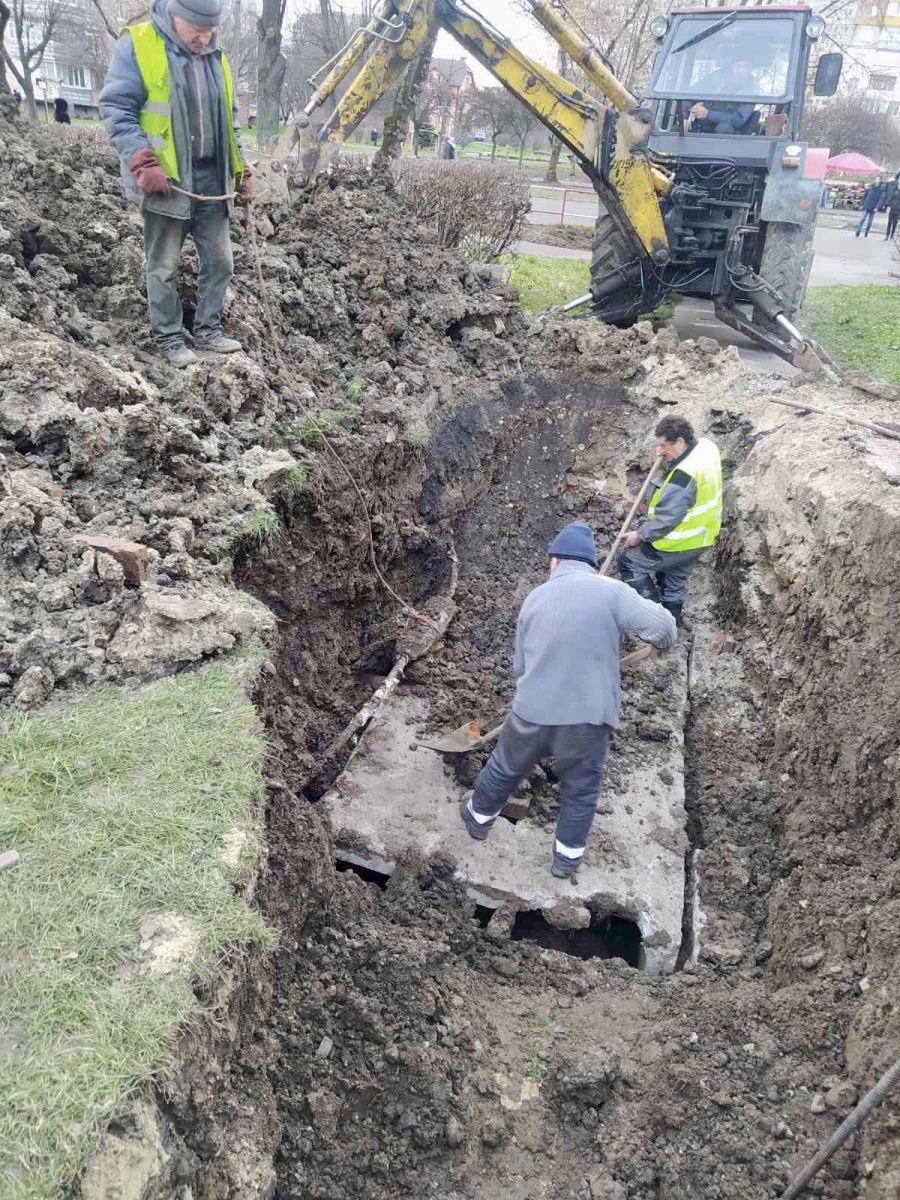 Ілюстроване фото. Втрати теплової енергії в мережах за рік склали 27%