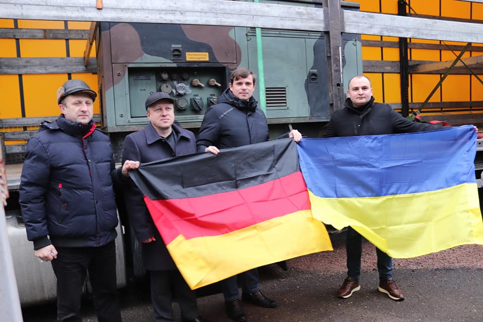 Мешканці громади міста Ліппштадт передали мешканцям Калуської громади 7 генераторів.