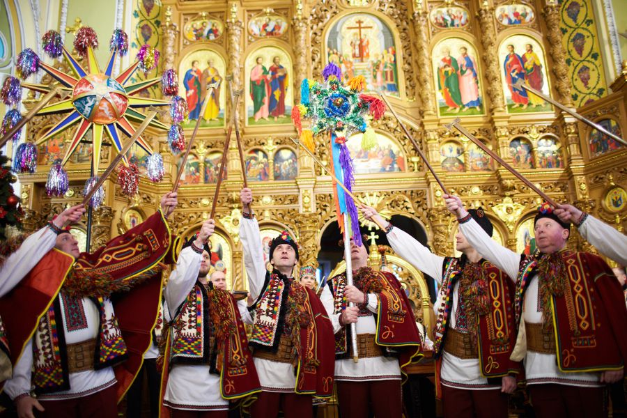 Цьогоріч фестиваль триватиме до 14 січня та завершиться гала-концертом. 