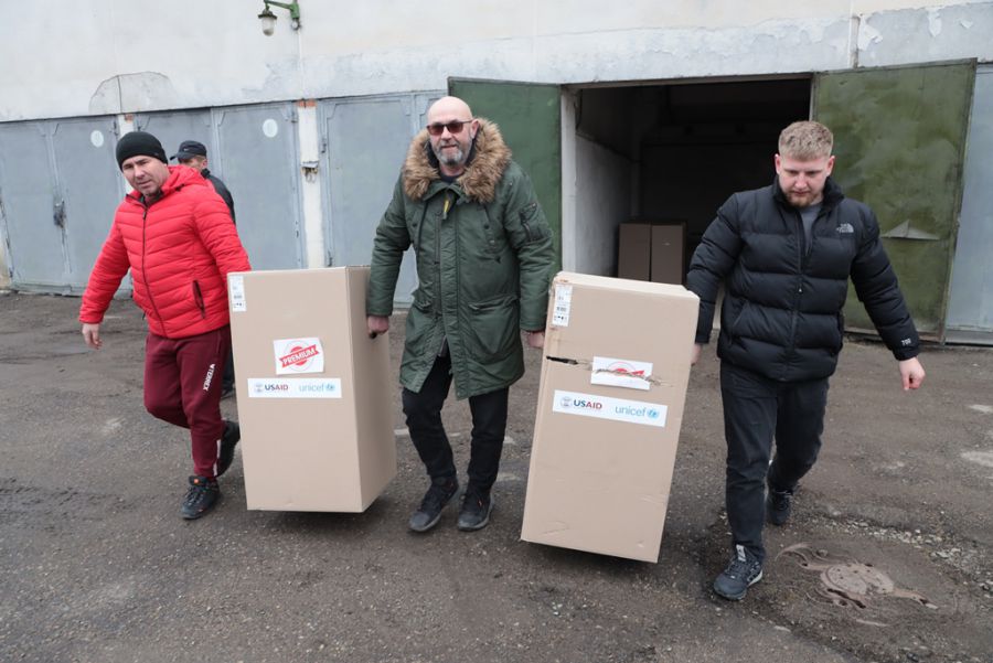 Допомогу отримали шість місцевих та шість евакуйованих дитячих будинків сімейного типу