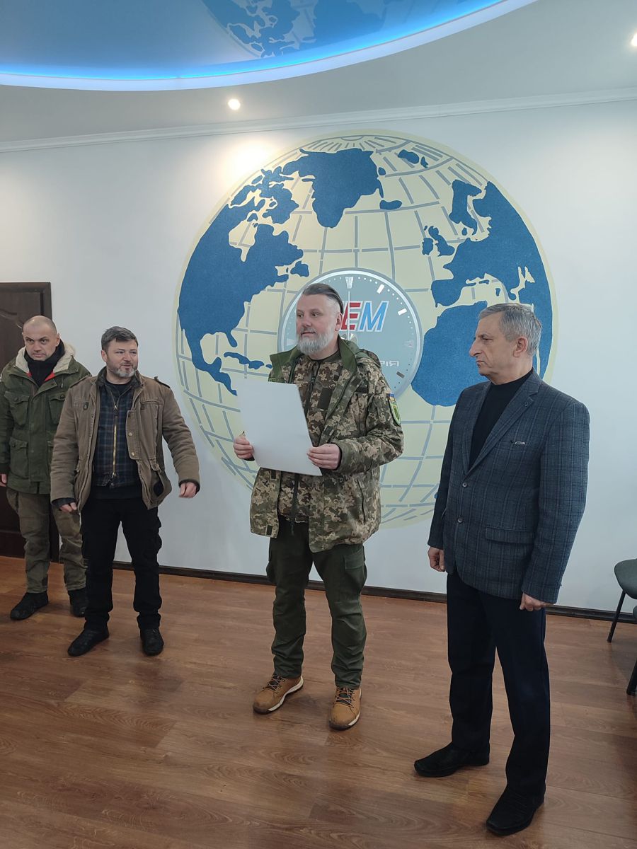 Відзнаку вручив Декан Калуського благочиння Івано-Франківської та Галицької Єпархії ПЦУ о. Федір Мороз