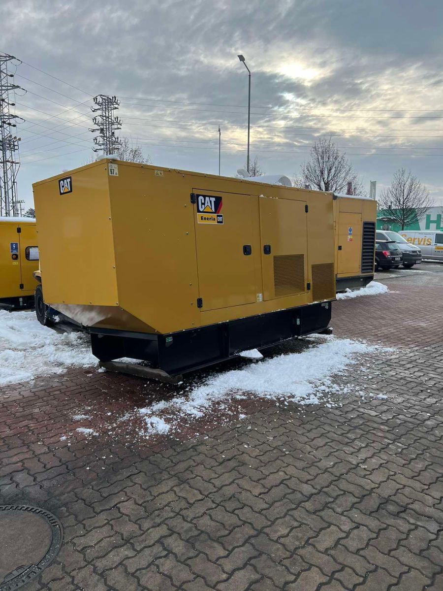Генератор компанії Caterpillar потужністю 300 кВт  нині є найпотужнішим у місті, купленим бюджетною установою