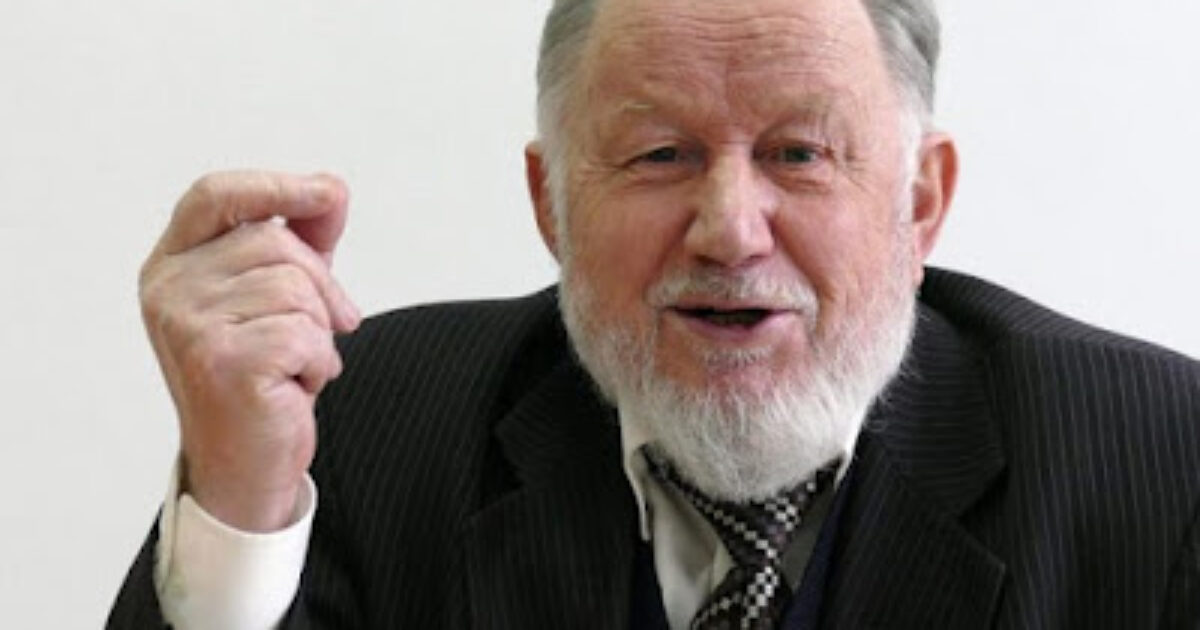 Усі побажали ювіляру подальших успіхів в науковій та громадській діяльності