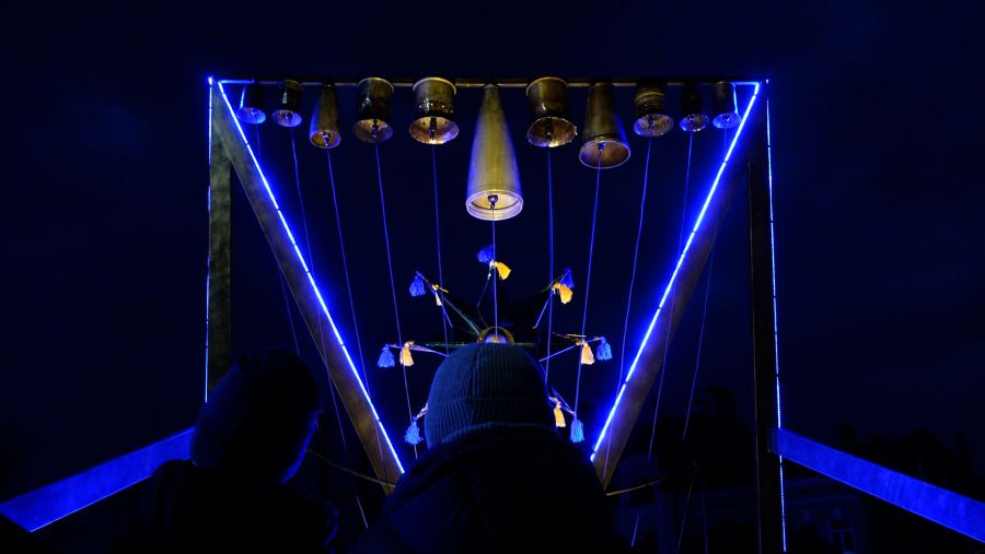 «Дзвони Перемоги» перетворилися в карильйон, вагою до пів тонни та заввишки три з половиною метри