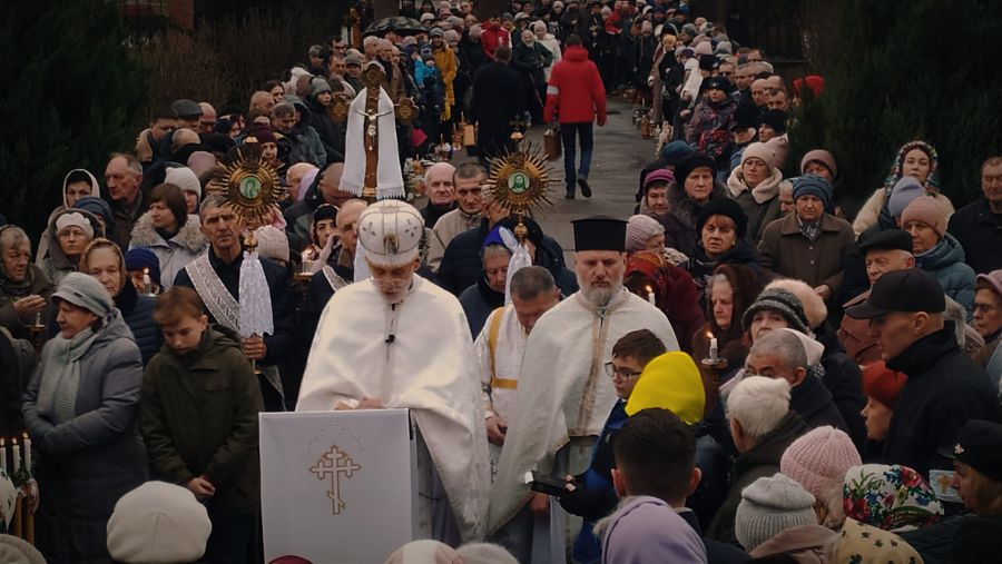 Парафіяни взяли участь у Богослужінні з нагоди Богоявлення та Йорданському освяченні води. Фото: Марія Сорока