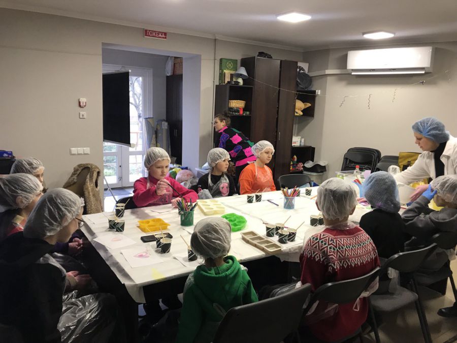 Заняття проводяться в рамках проєкту "Освіта у надзвичайних ситуаціях"