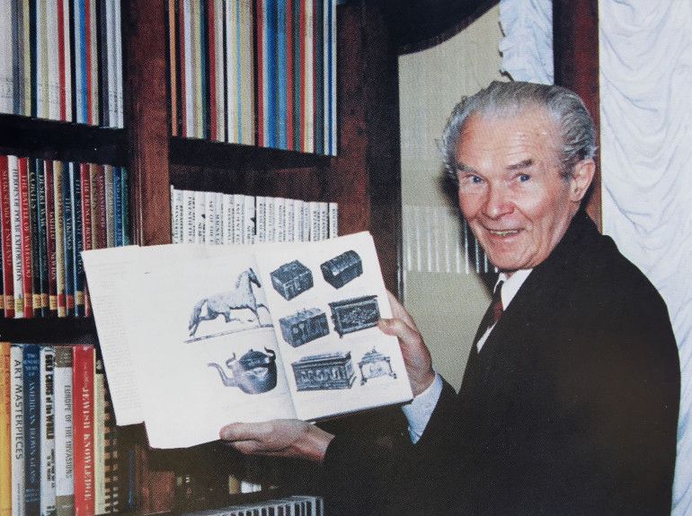 Міжнародному конкурсу знавців української мови, меценатом якого був Петро Яцик, надано його ім'я