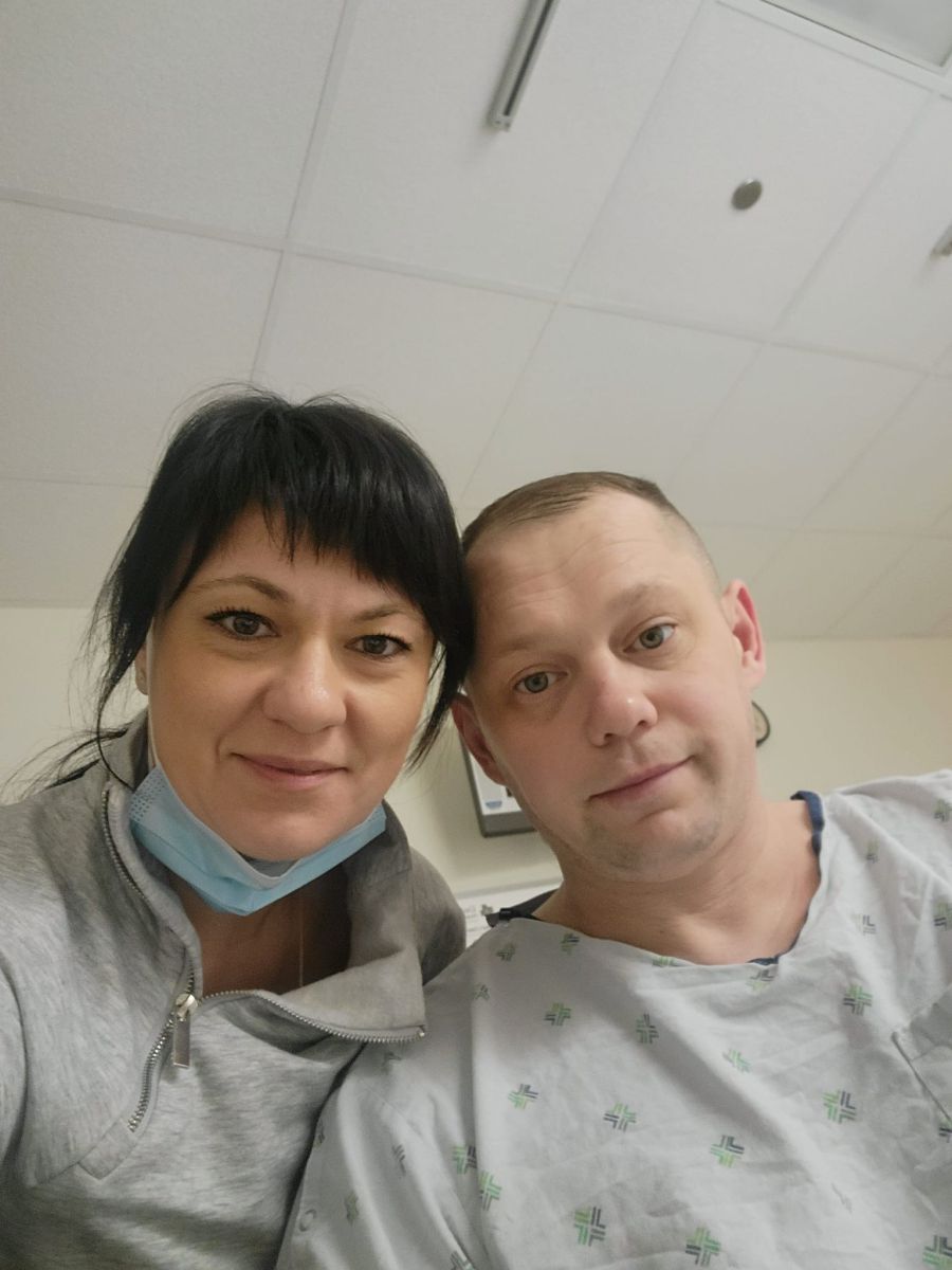 Олег на інвалідному візку їздив до побратимів під обстрілами, сидів в окопах і привозив усе необхідне