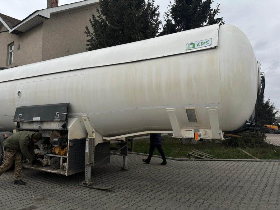 107,5 тисячі пачок сигарет без марок акцизного збору України ділки намагались потай перемістити до Румунії