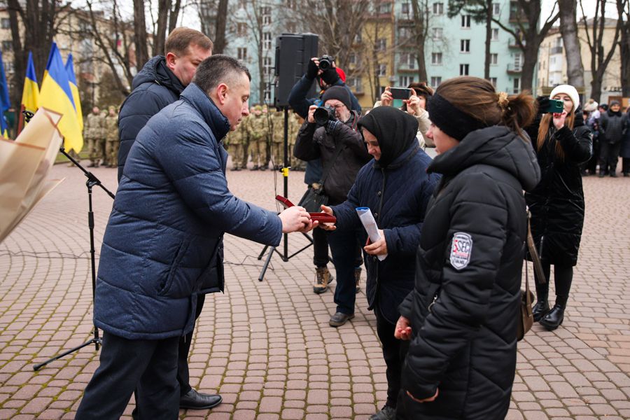 Орден отримала мати Ганна Харук та сестра Галина Василащук