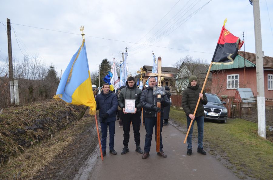 Рідні та побратими провели в останню путь 28-річного Івана Філя та 39-річного Ігоря Олійника