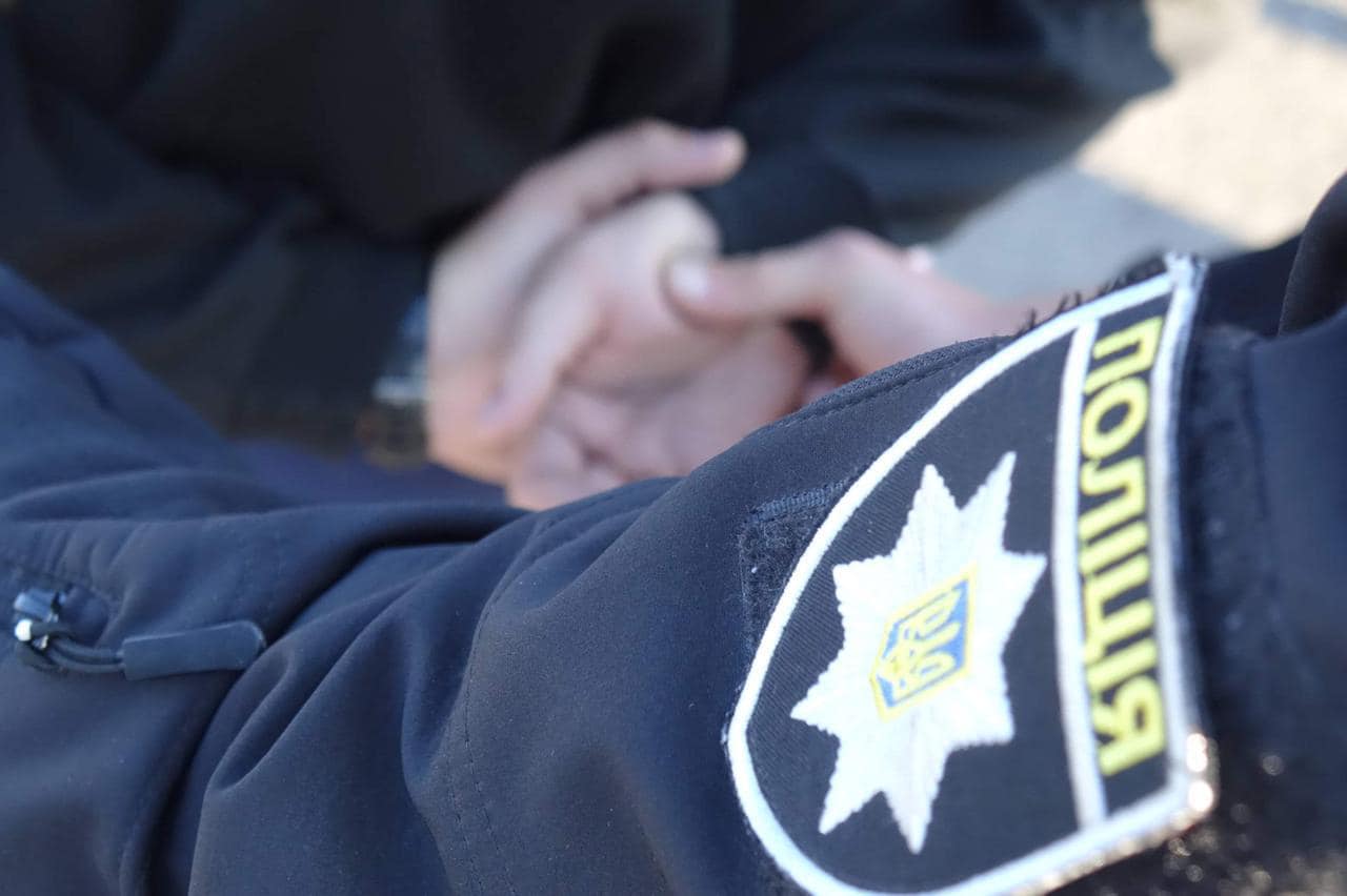 Потерпілого медики госпіталізували до реанімаційного відділення Косівської ЦРЛ.