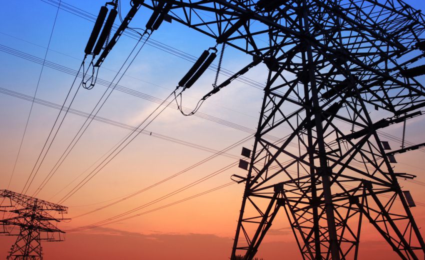 Ілюстроване фото. Енергетики з Галича також відновлюють уражену ворогом інфраструктуру.