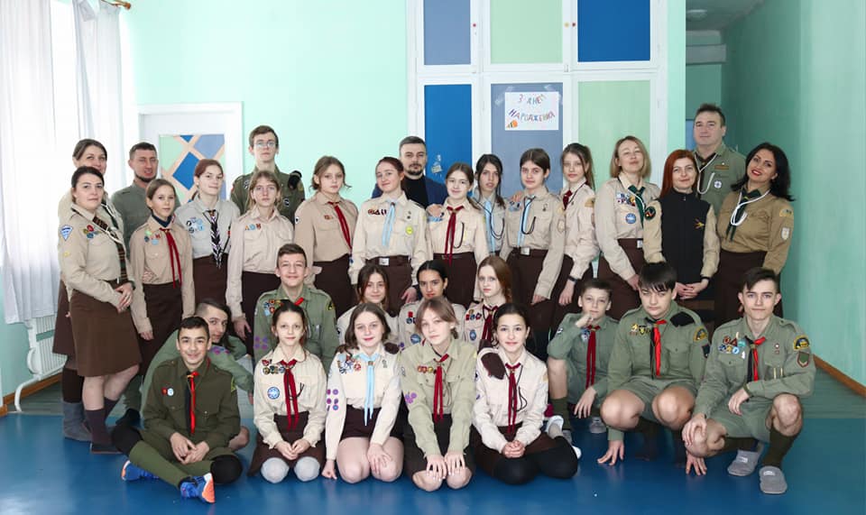 У організації перебуває понад сто осіб.