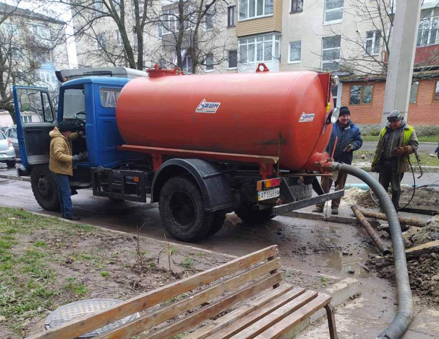 Ілюстроване фото. Асенізаційна машина дозволяла заробляти на відкачуванні та вивезенні рідких побутових відходів