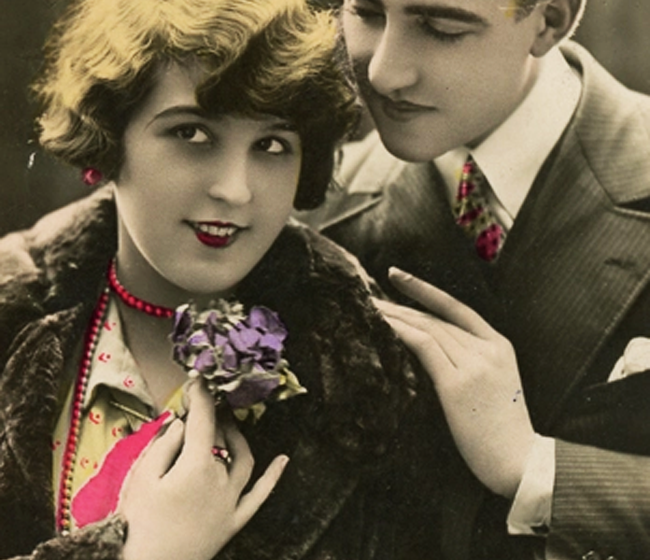 Обікравши Єву Штайн, злодій придбав собі елегантний одяг, роз’їжджав по курортах і заводив романи з жінками