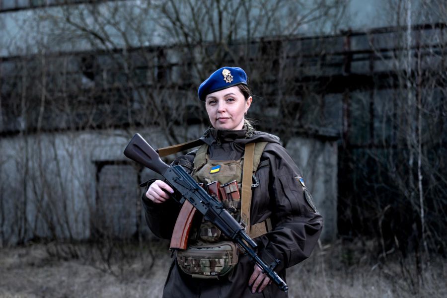 Окрім того, для проєкту знялись і жінки з Нацполіції та Збройних сил України.