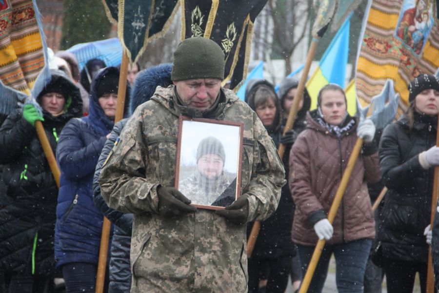 Молодий Петро назавжди полишив дружину Дарію, маму Надію, сестру Марію, брата Андрія