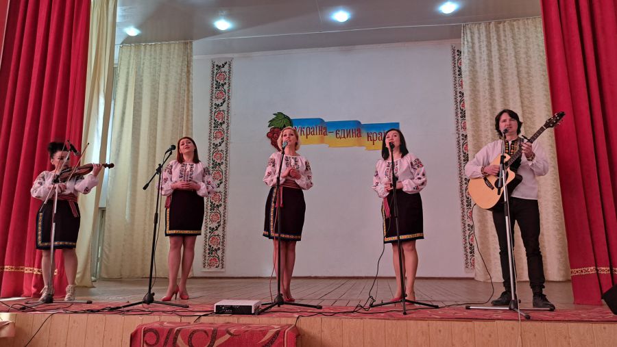 У благодійному концерті взяв участь танцювальний ансамбль «Первоцвіт»