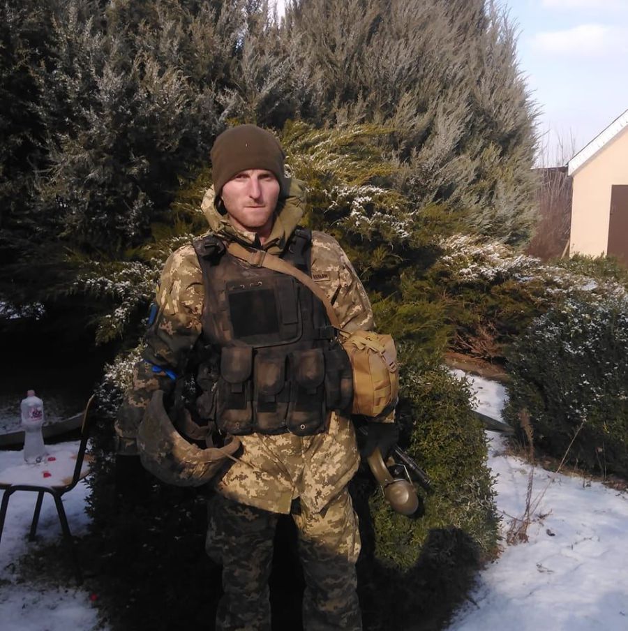 Захисник помер 18 березня у Дніпропетровській обласній клінічній лікарні внаслідок вогнепального поранення