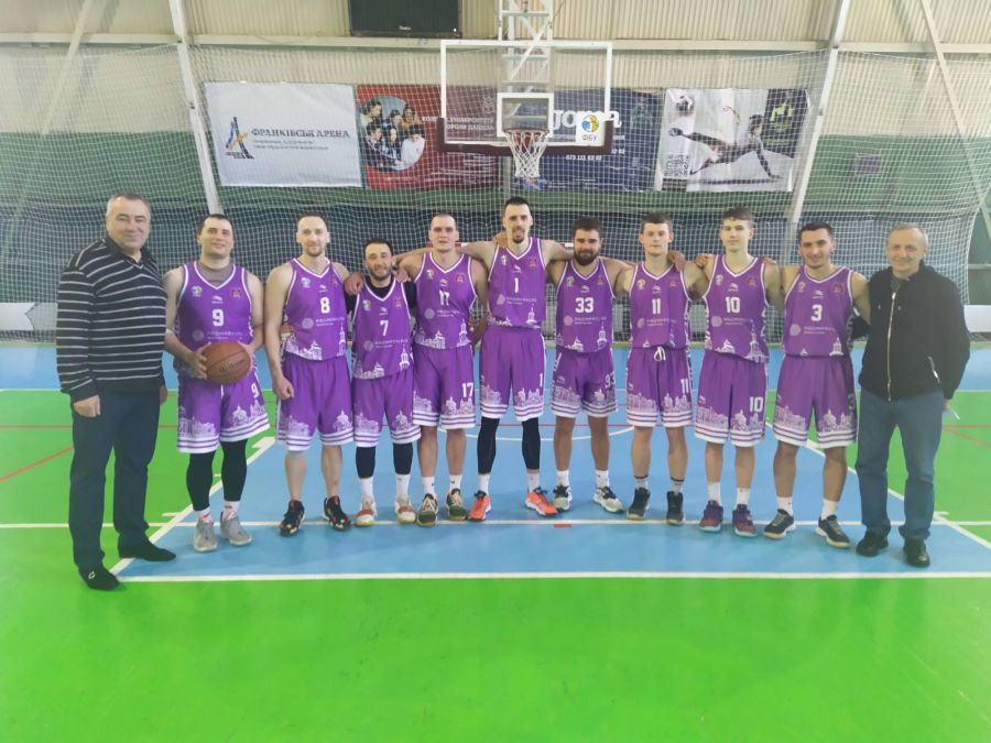 Зараз калушани разом із БК «НІКО-Баскет» із Миколаєва очолюють турнірну таблицю у своїй підгрупі
